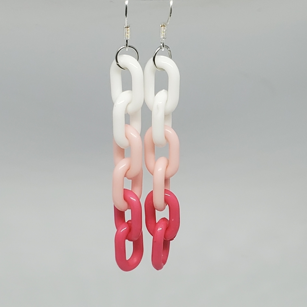🌺 Acrylic Chain Link Drop Earrings - Picture 2 of 4